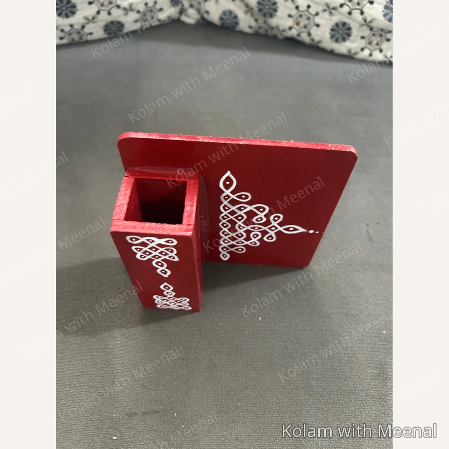 Fridge Magnet Pen Stands — hand-painted magnets & key chains