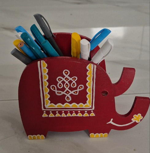 Elephant Pen Stand