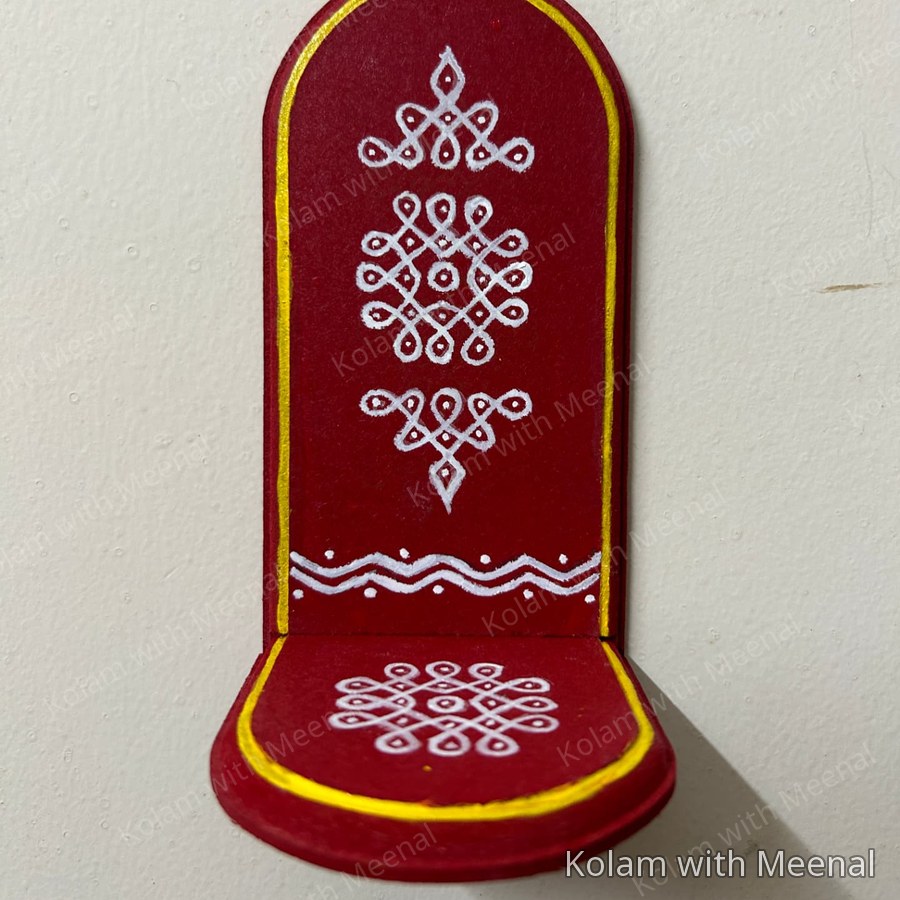 6x3 inch Wall Hanging - Sikku Kolam — hand-painted wall hanging diya holders
