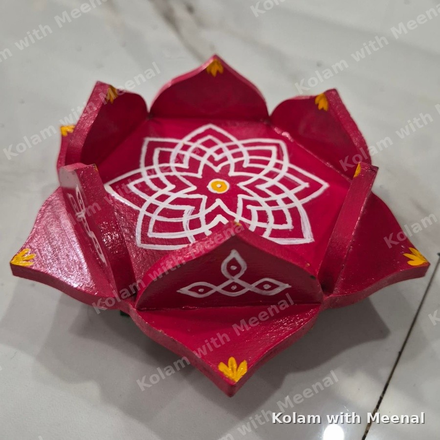 5.5 inch Lotus Manai — hand-painted manai